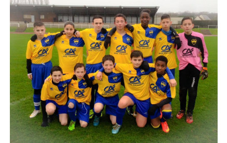 Les U15 avec leur nouveau maillot du Crédit Agricole