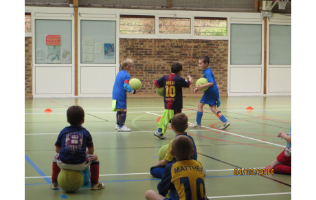 STAGE U6 à U9 en salle Lundi et Mardi et match à Balagny Mercredi